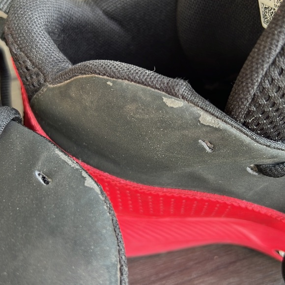 Red high top underarmour shoes - Picture 5 of 5